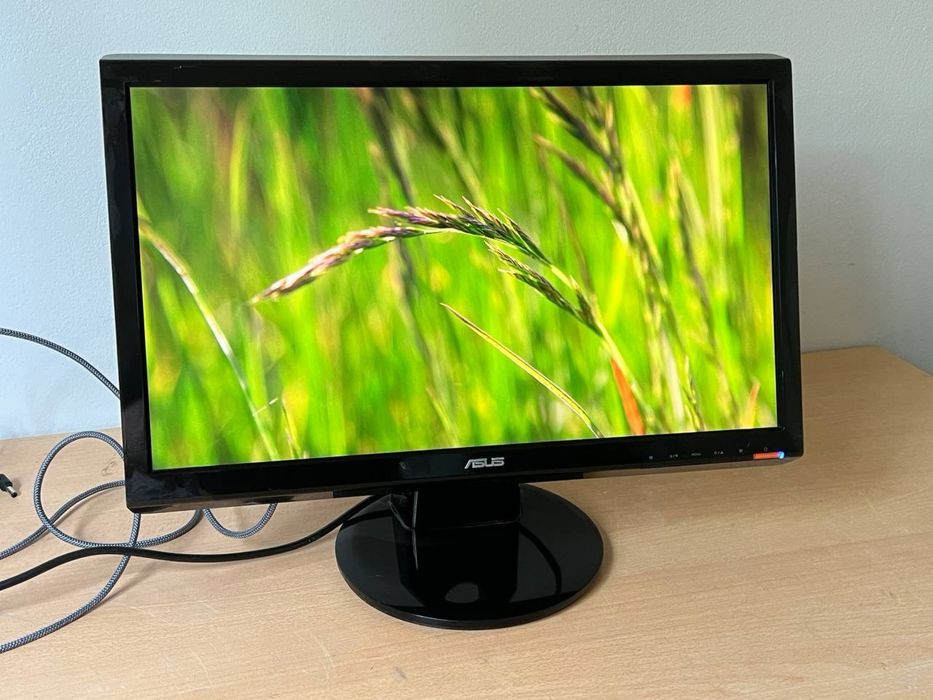 Монітор ASUS / 22 дюйма / Full HD / TN