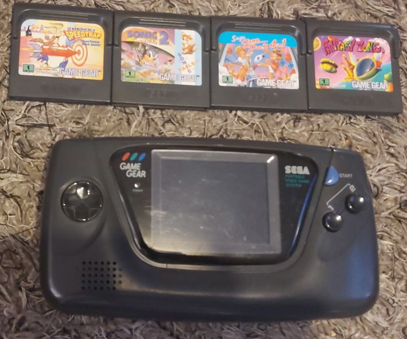 Game gear com jogos.