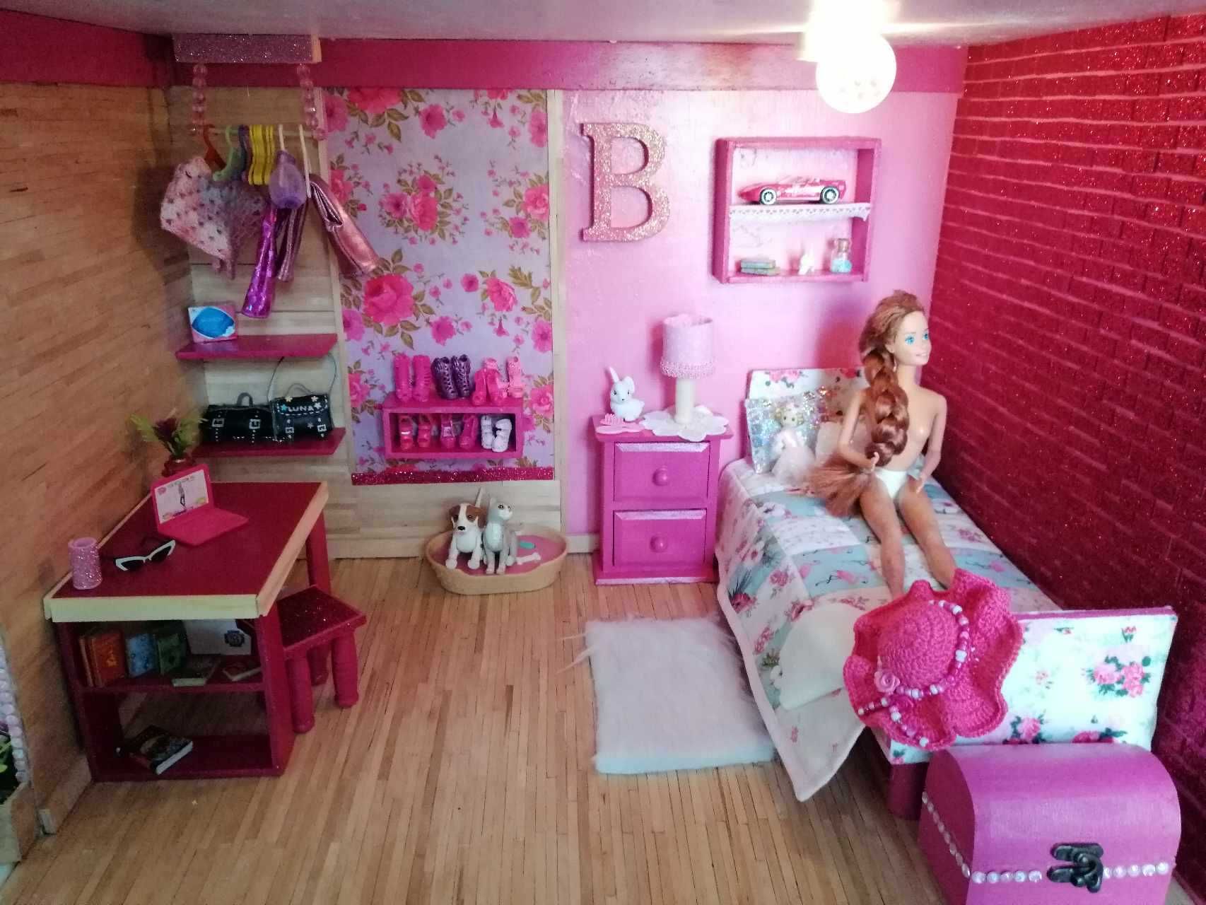 Casa de bonecas (Escala 1:6 - Barbie)