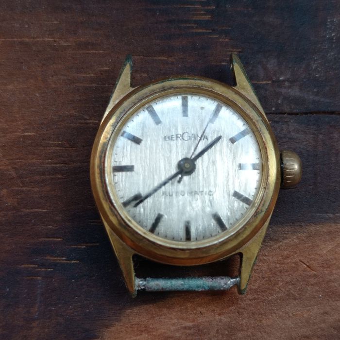 Часы Bergana позолоченные