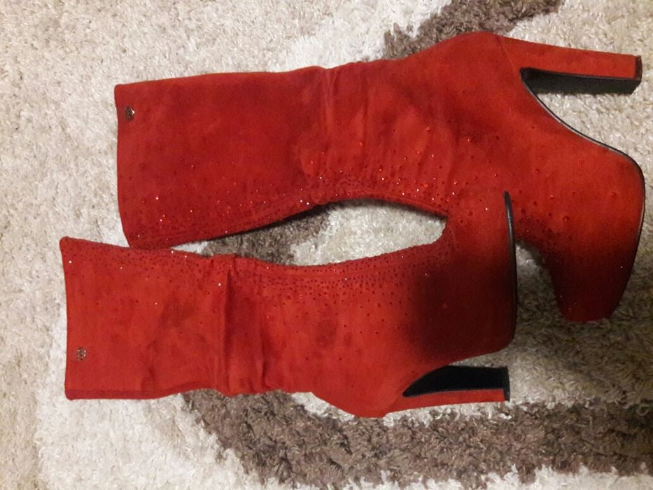 Красиві осінні сапоги