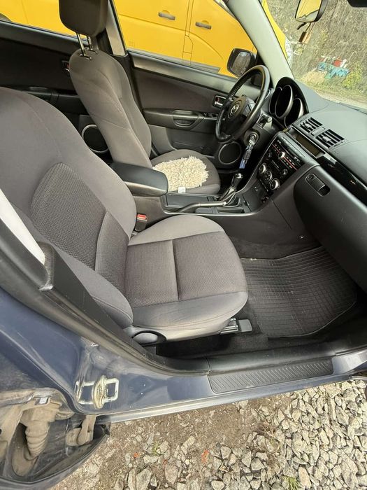 Продам авто Мазда 3