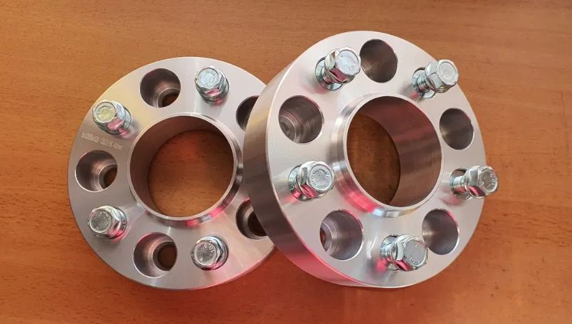 Nowe DYSTANSE Przykręcane + Śruby BMW E38 E46 E60 E61 E90 25mm Para