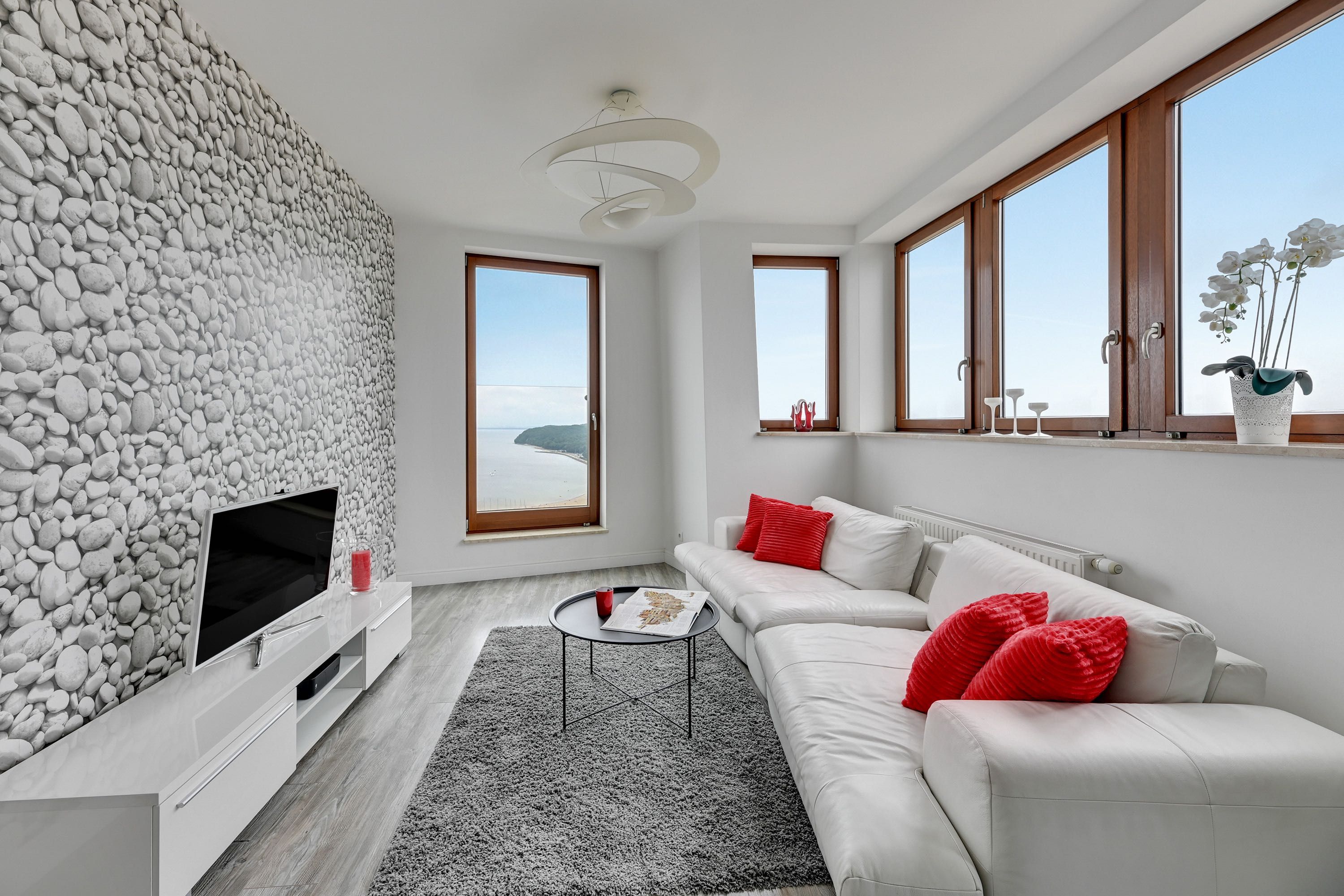 Sea Towers - widok na morze, miasto, port i plażę - hala garażowa