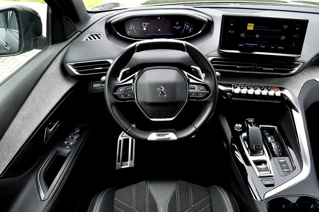 Peugeot 5008 Idealny_GT_7_Osób_Ambiente_Alkantara_Skóra_Kamera_Niski_Przebieg