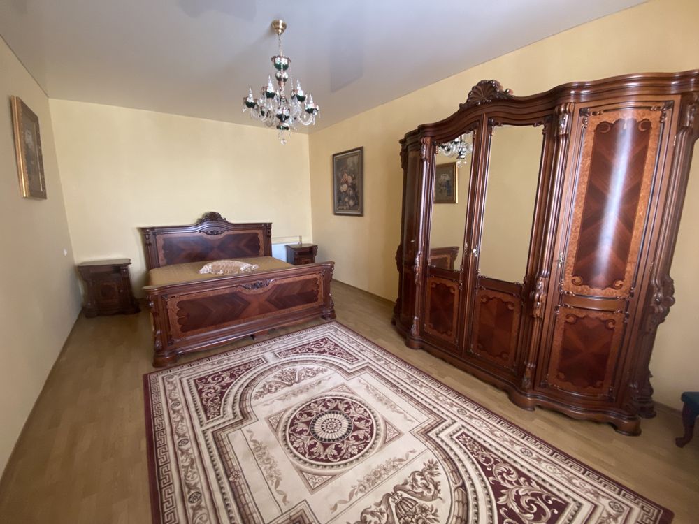 Продам гарний будинок в Борисполі. + територія 18 соток.