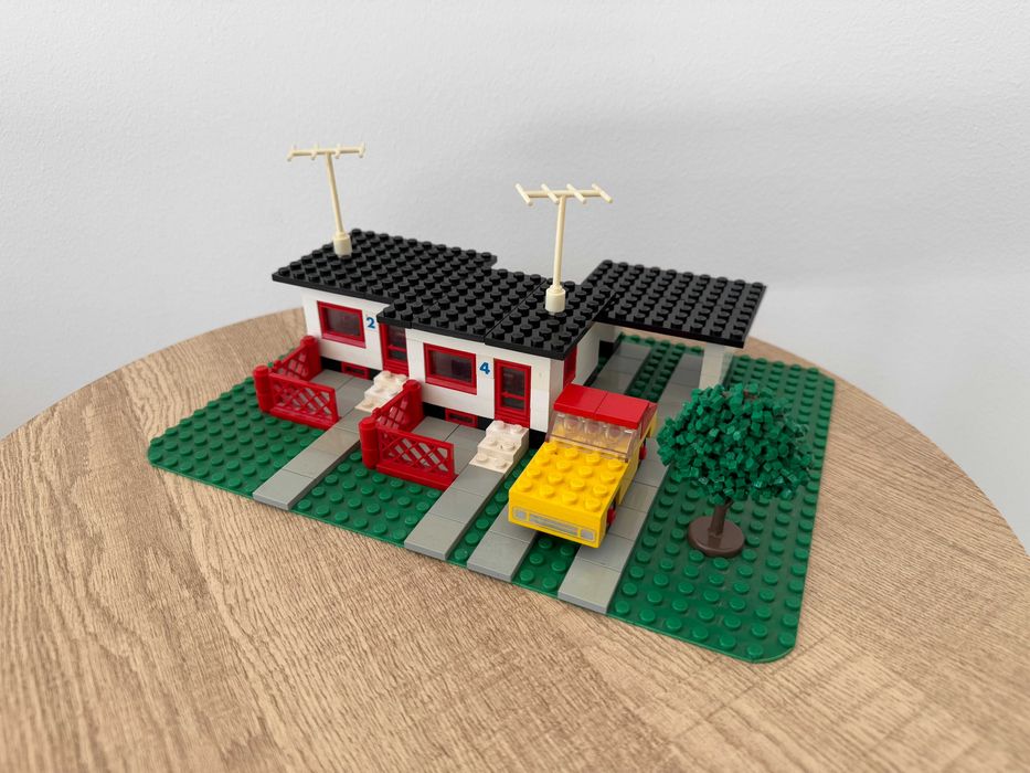 LEGO Legoland 353 Terrace House Car Garage 1972 Dom z Tarasem Auto