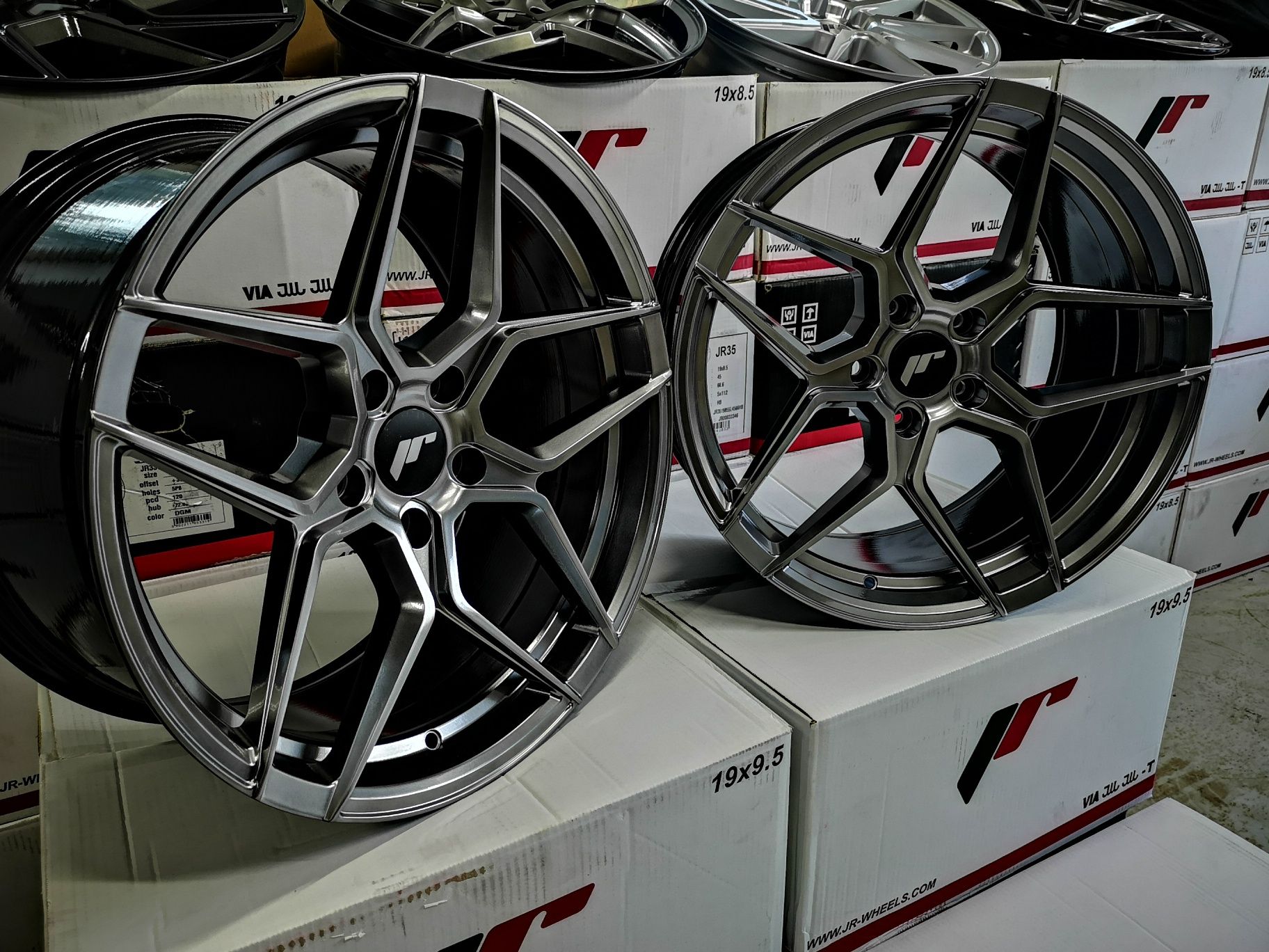 Felgi JR-Wheels JR34 20" 20x9" 20x10" 5x114,3 Kia Stinger GT