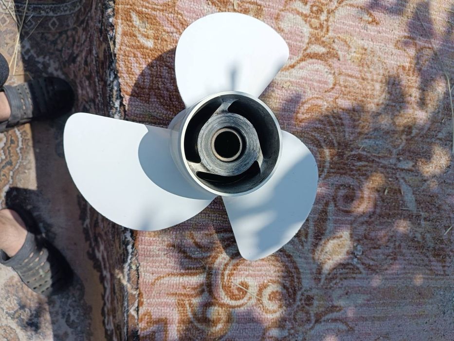 Винт Yamaha 13 5/8 х 13