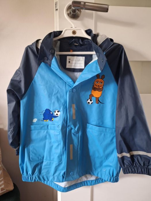 Kurtka przeciwdeszczowa.