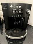 Ekspres ciśnieniowy DeLonghi Magnifica ESAM4008.B