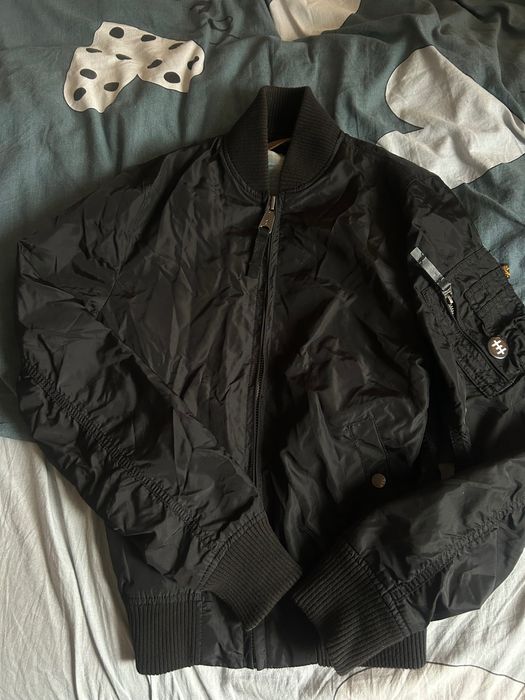 бомбер Alpha Industries MA-1):