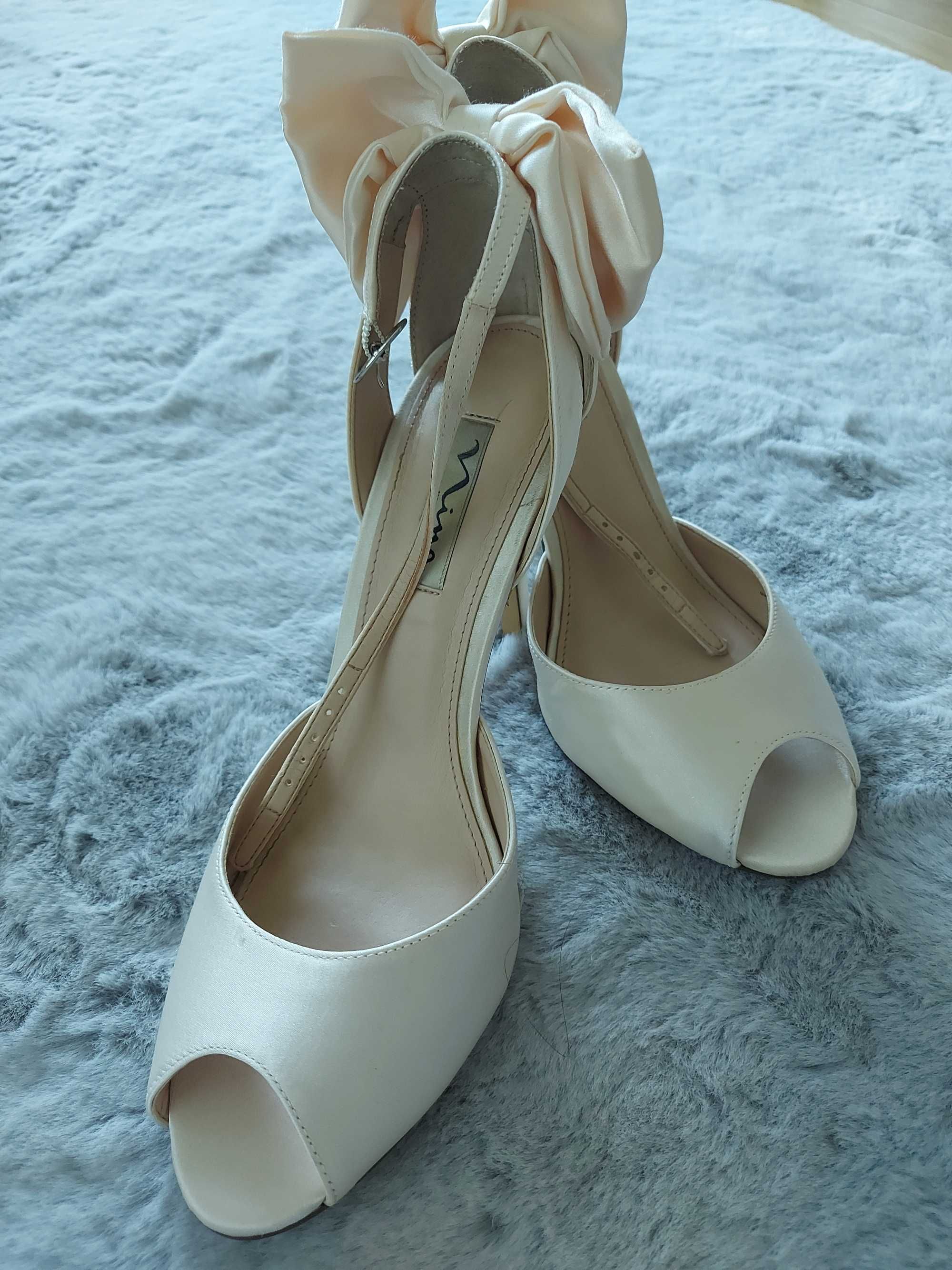 Ślubne buty damskie nowe
