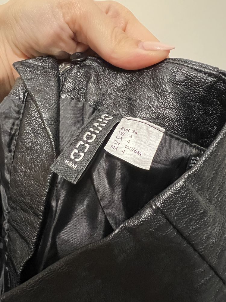 Spódnica H&M 34 xs skóra skórzana mini zamek zip