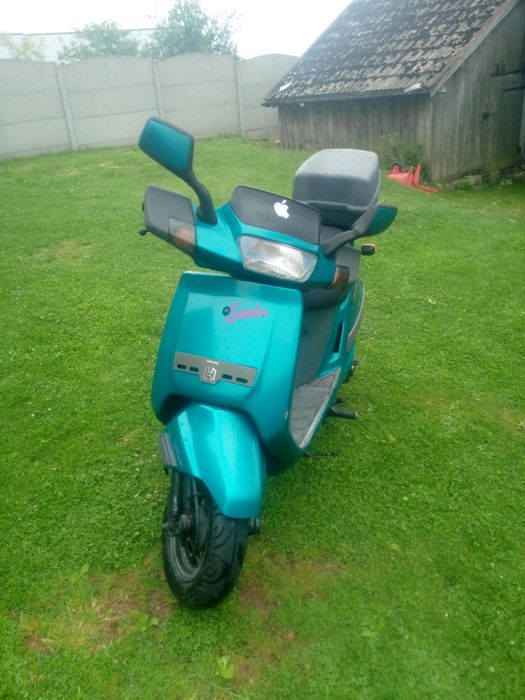 Skuter pojemność 80