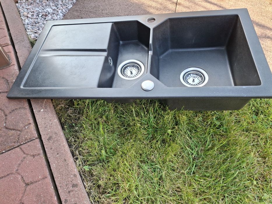 Zlew graniyowy z ociekaczem