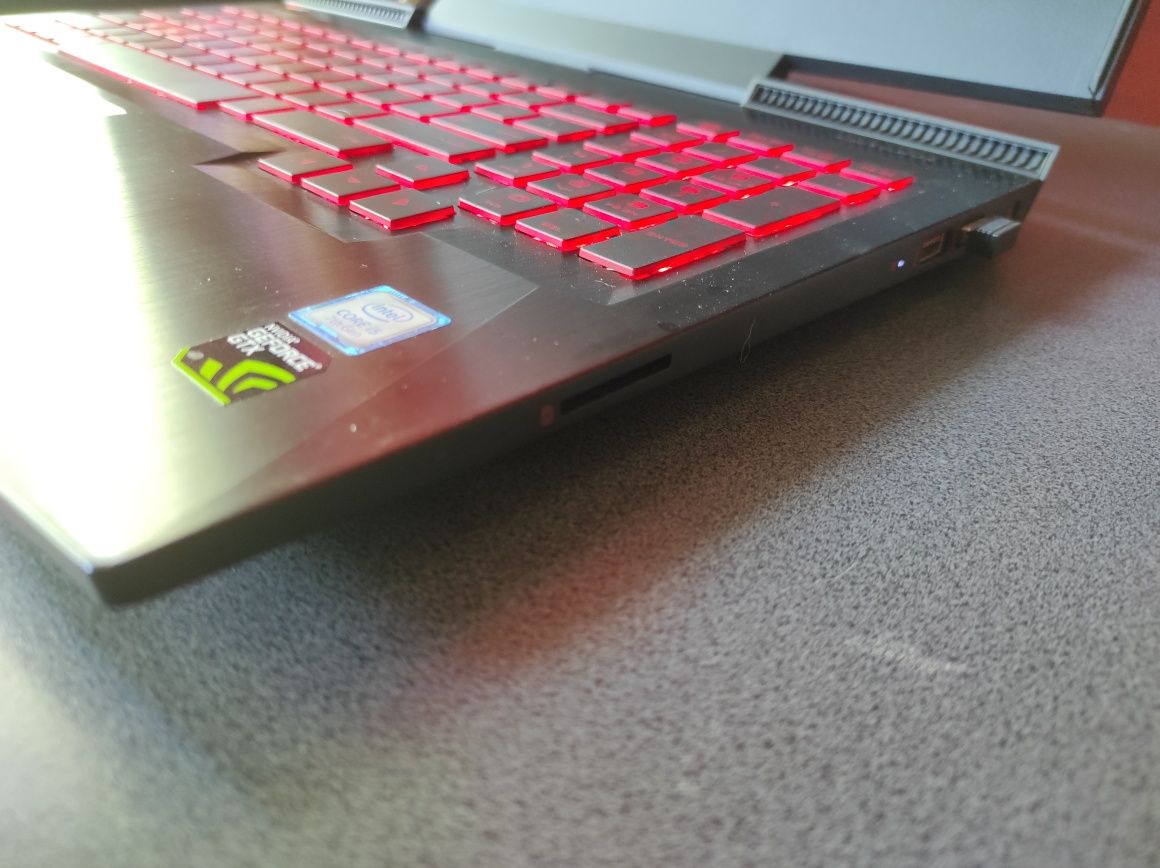 Laptop HP Omen i5-7300HQ/16RAM/1TB/GTX1050