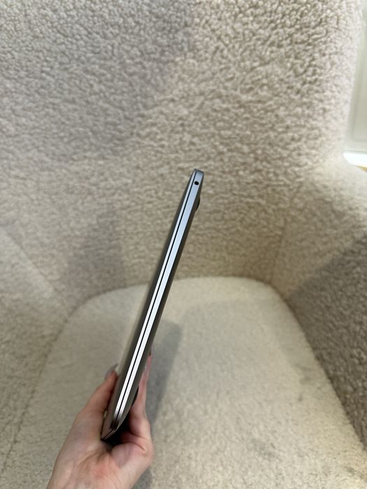 Used MacBook Air 13 M1 8/256 gb Space