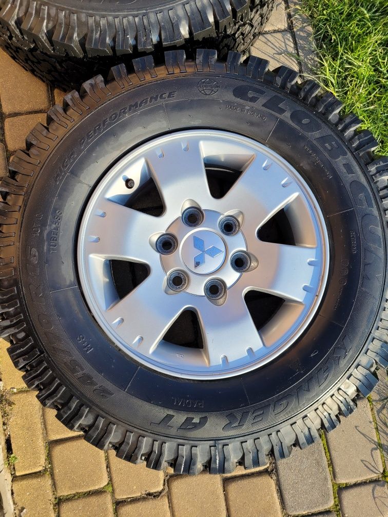 Felgi opony komplet Mitsubishi 245/70 R16