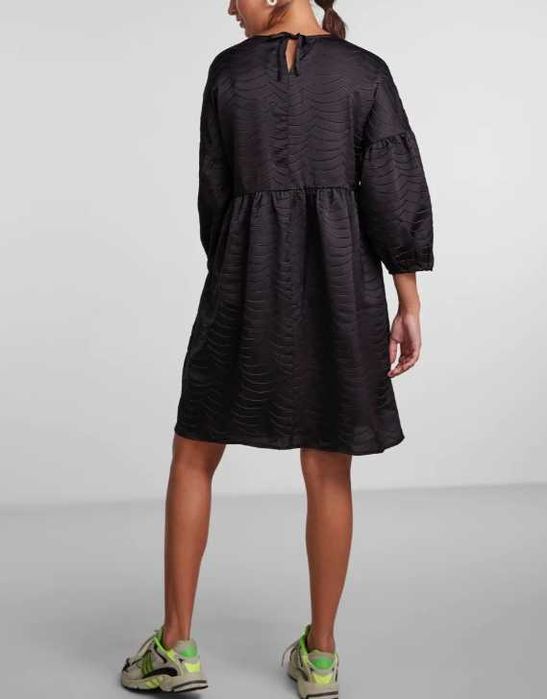 Pices sukienka elegancka satynowa LULU L