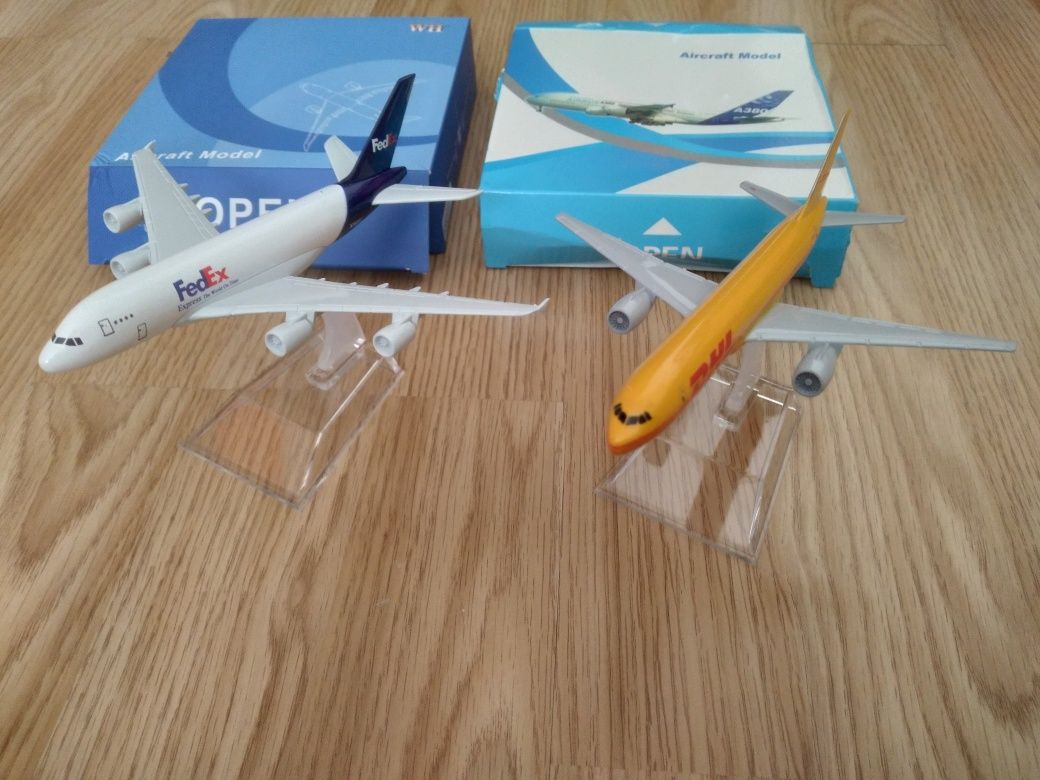 2x model samolot boeing 757 dhl airbus a380 fedex 1/400