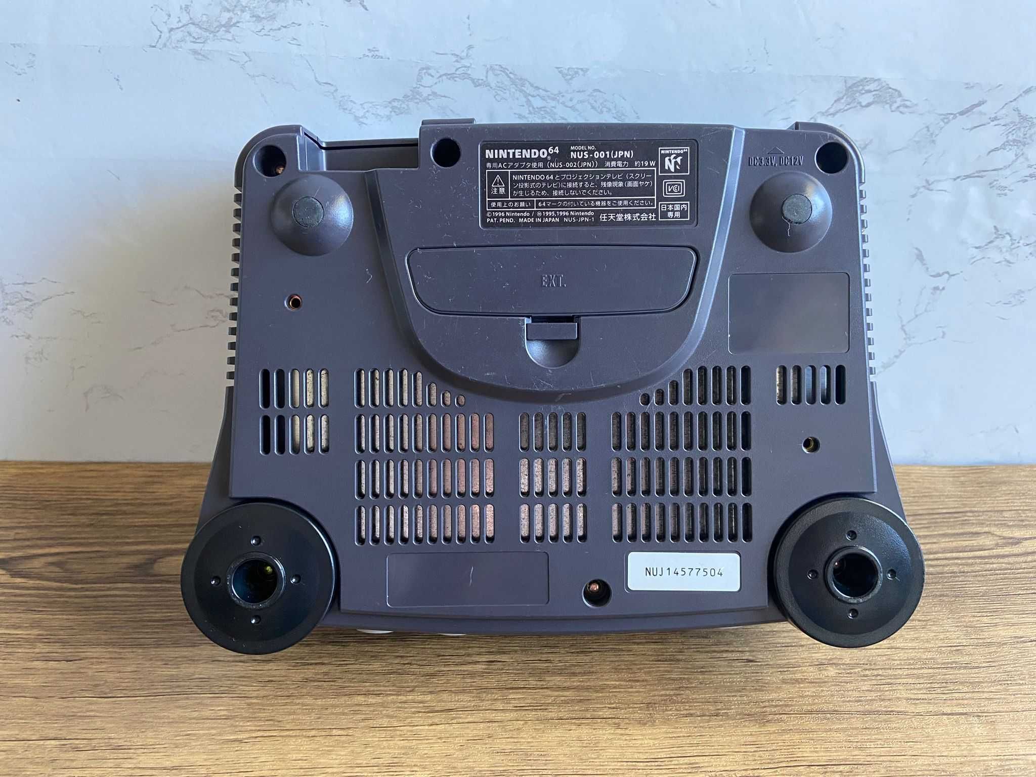 Consola JPN Nintendo 64 + 17 jogos + 3 comandos