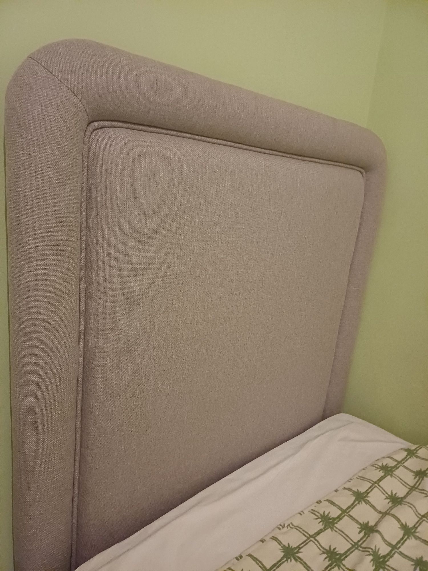 Cama dupla de solteiro