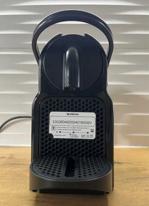 Ekspres na kapsułki DeLonghi Nespresso Essenza Mini EN85.B