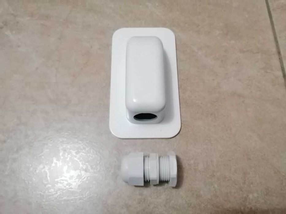 Passa-fios de 1 Cabo (para Painel Solar) - Portes grátis