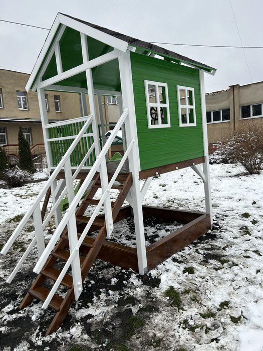 Дитячий майданчик драбина будиночок гірка канати штурвал