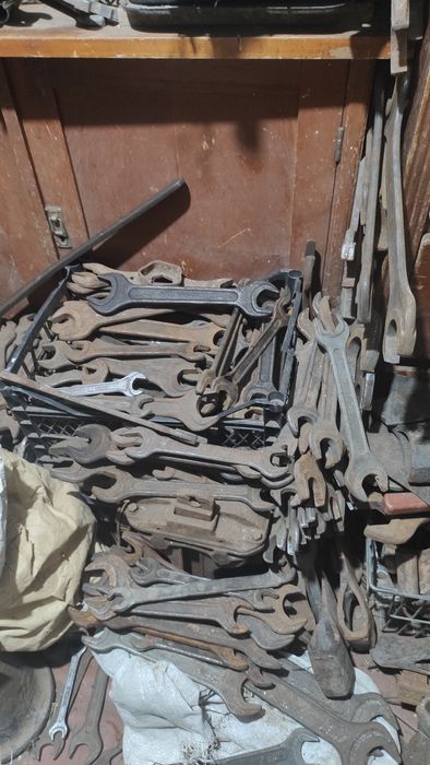 Продам разнообразные ключи для авто