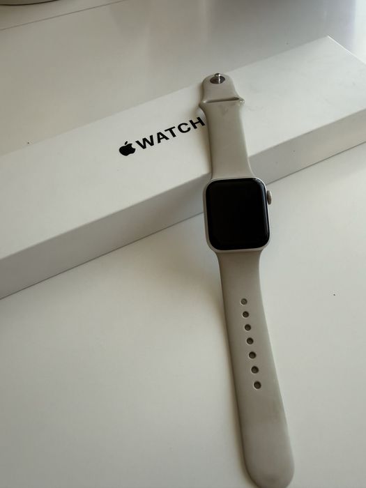 Apple Watch SE (2nd Gen) 40 mm