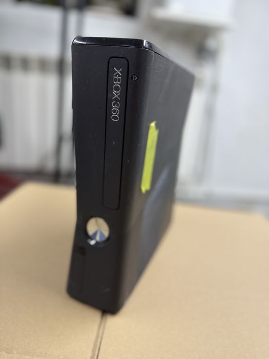 Xbox 360 Slim S uszkodzona