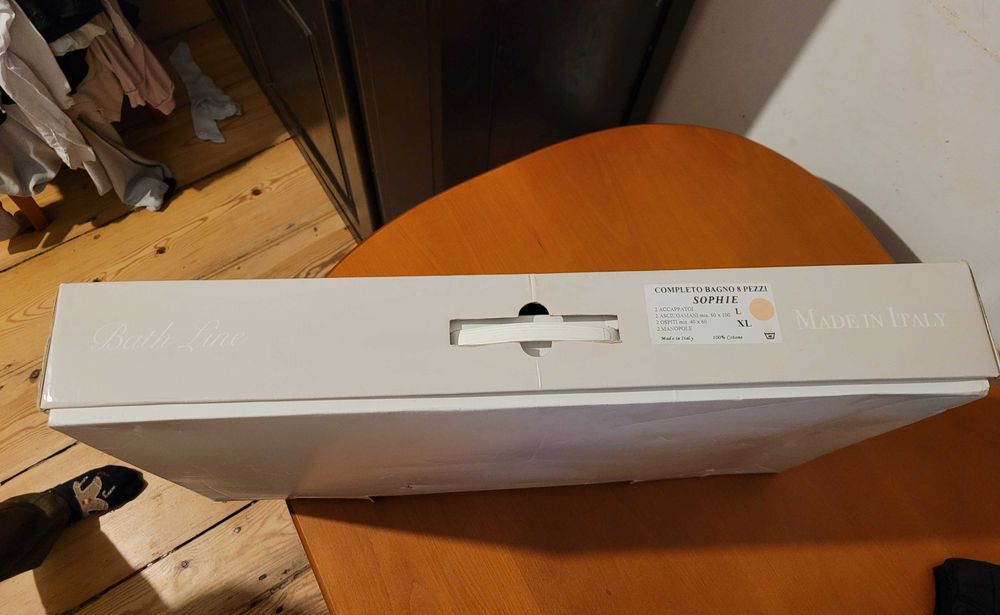 Zestaw dwa włoskie szlafroki i ręczniki 100% bawełna zestaw kąpielowy