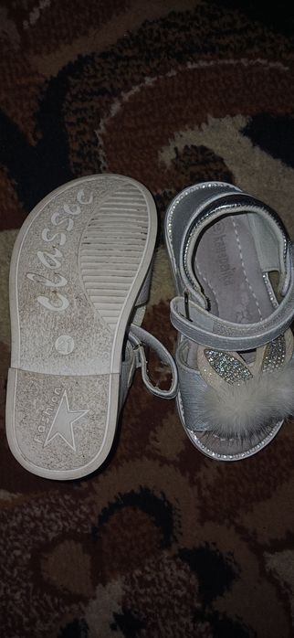 Босоножки для девочки