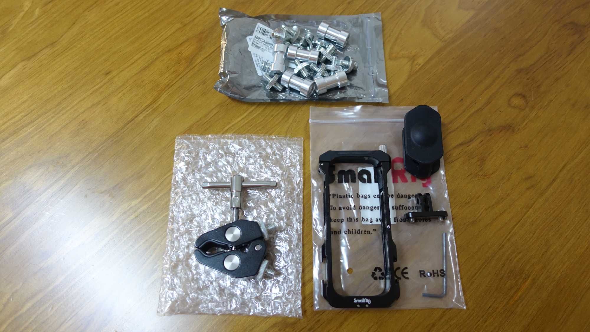 Câmara Insta 360 + SD 1TB + Small Rig + Rode Microfone + Acessórios
