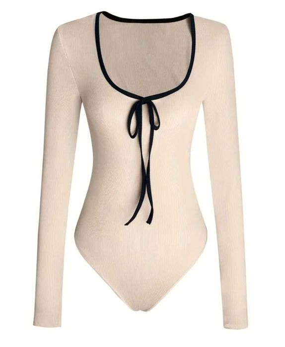 Стильне боді з довгим рукавом