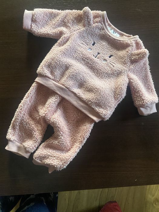 Komplet dziewczynke nowy