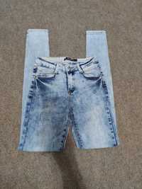Jasne miękkie jeansy XS