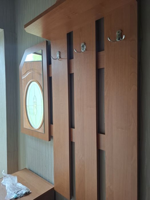 Sprzedam meble do przedpokoju.