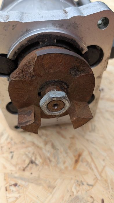 Pompa hydrauliczna podwójna