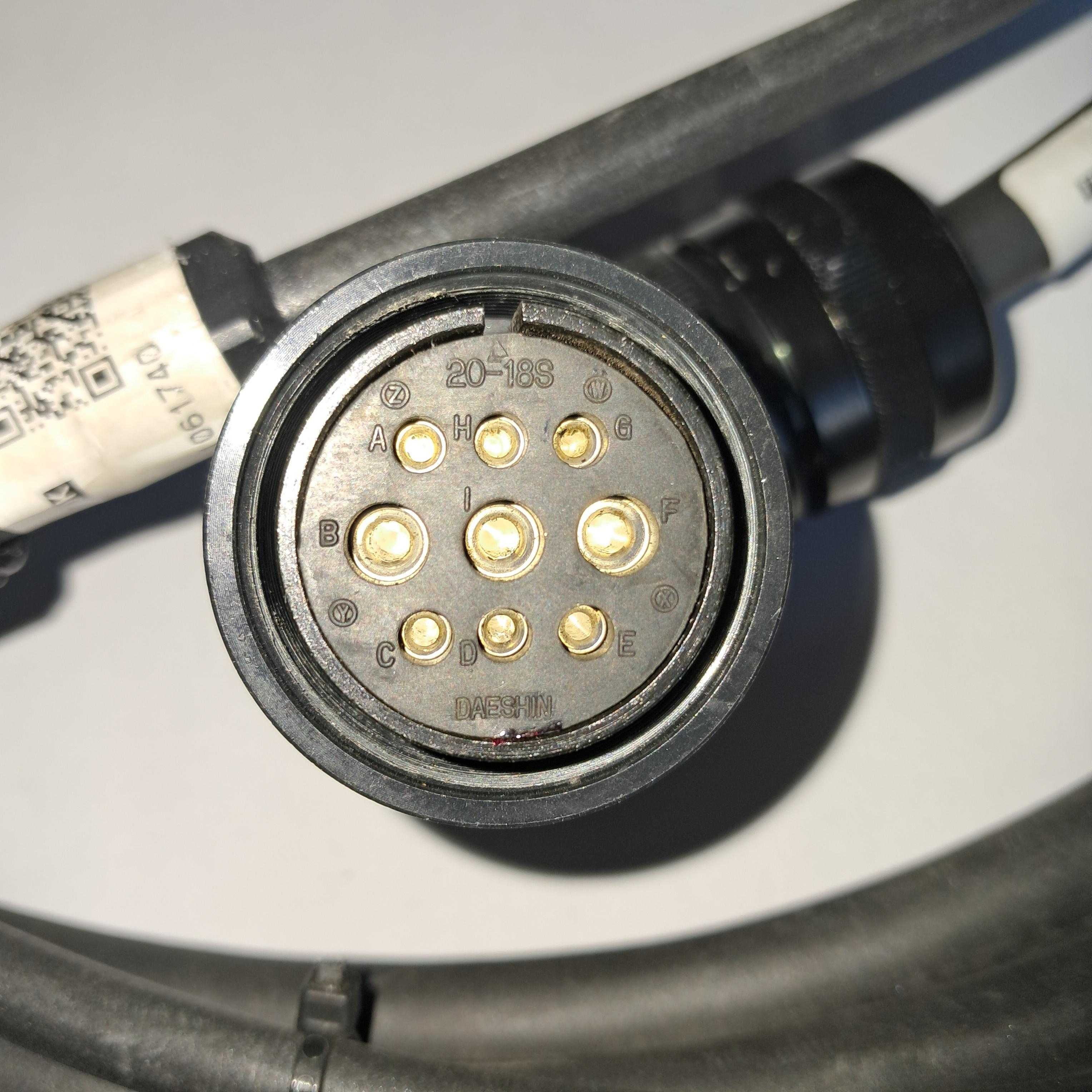 Kable do serwonapędów OMRON R88A-CA1E005BF-E i R88A-CRKC003NR-E