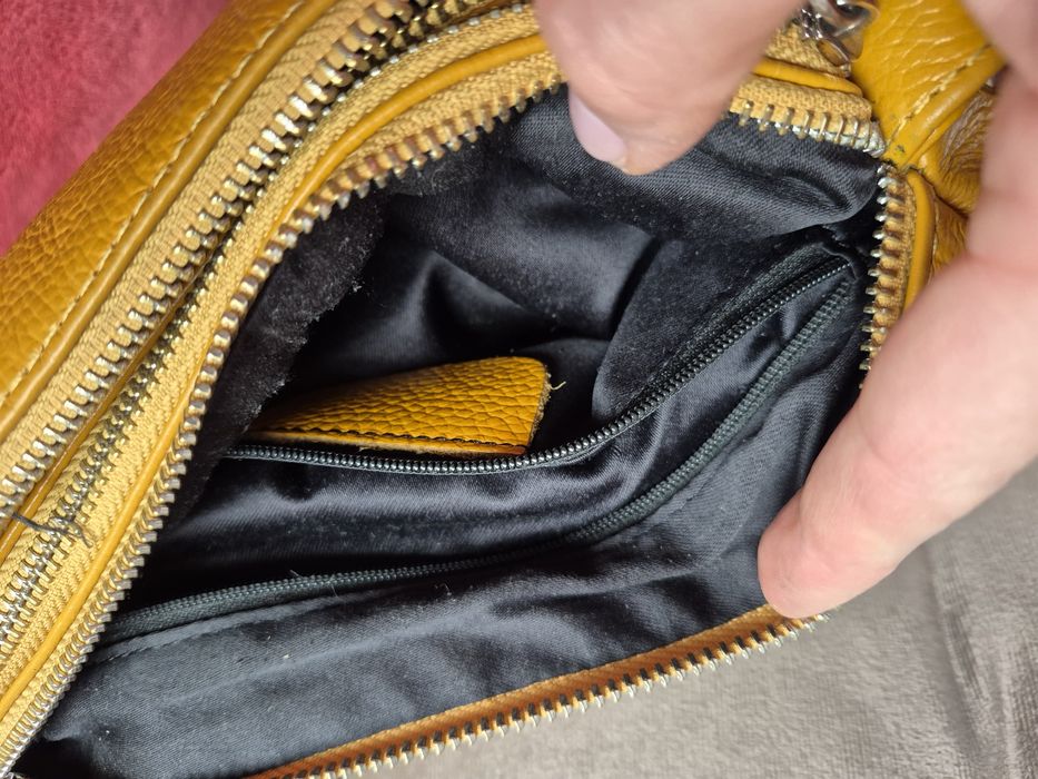 Шкіряна жіноча сумка кольору гірчиці