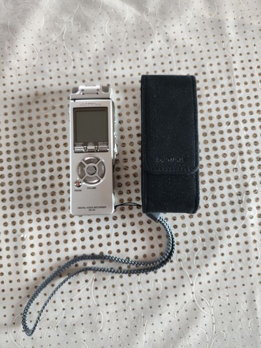 Цифровий диктофон Olympus DS-40/WS-321M 90-х років не вмикається