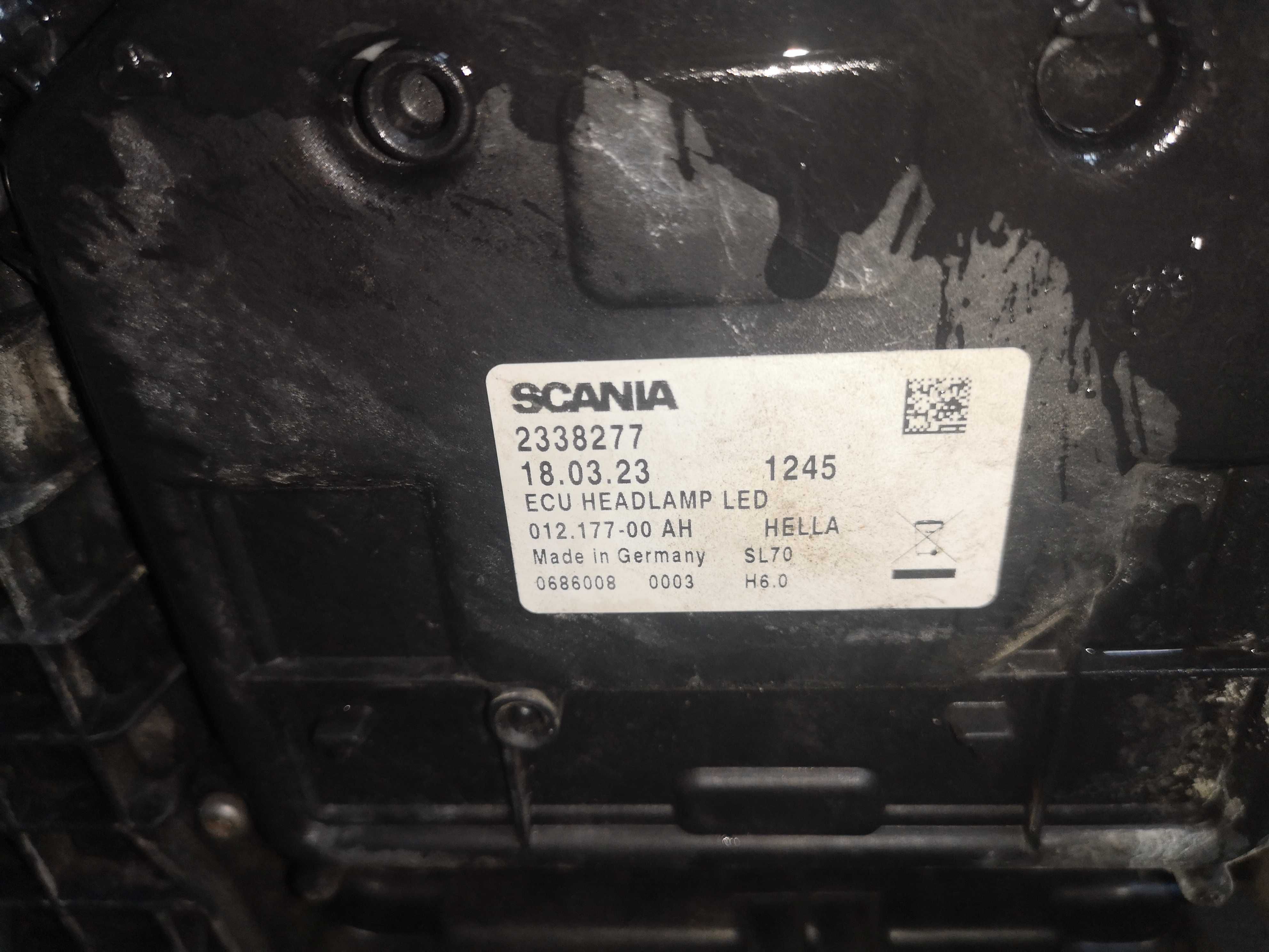 Reflektor lewy Scania Full LED 265.5848