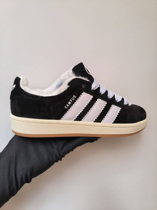 Кросівки адідас зима