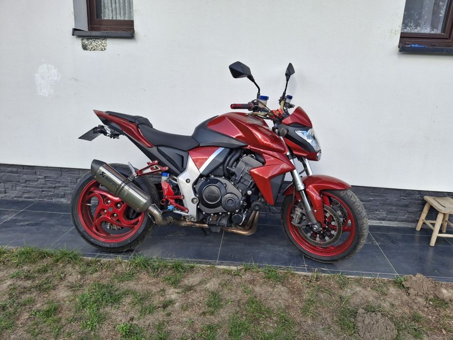 Cb1000r rok 2010