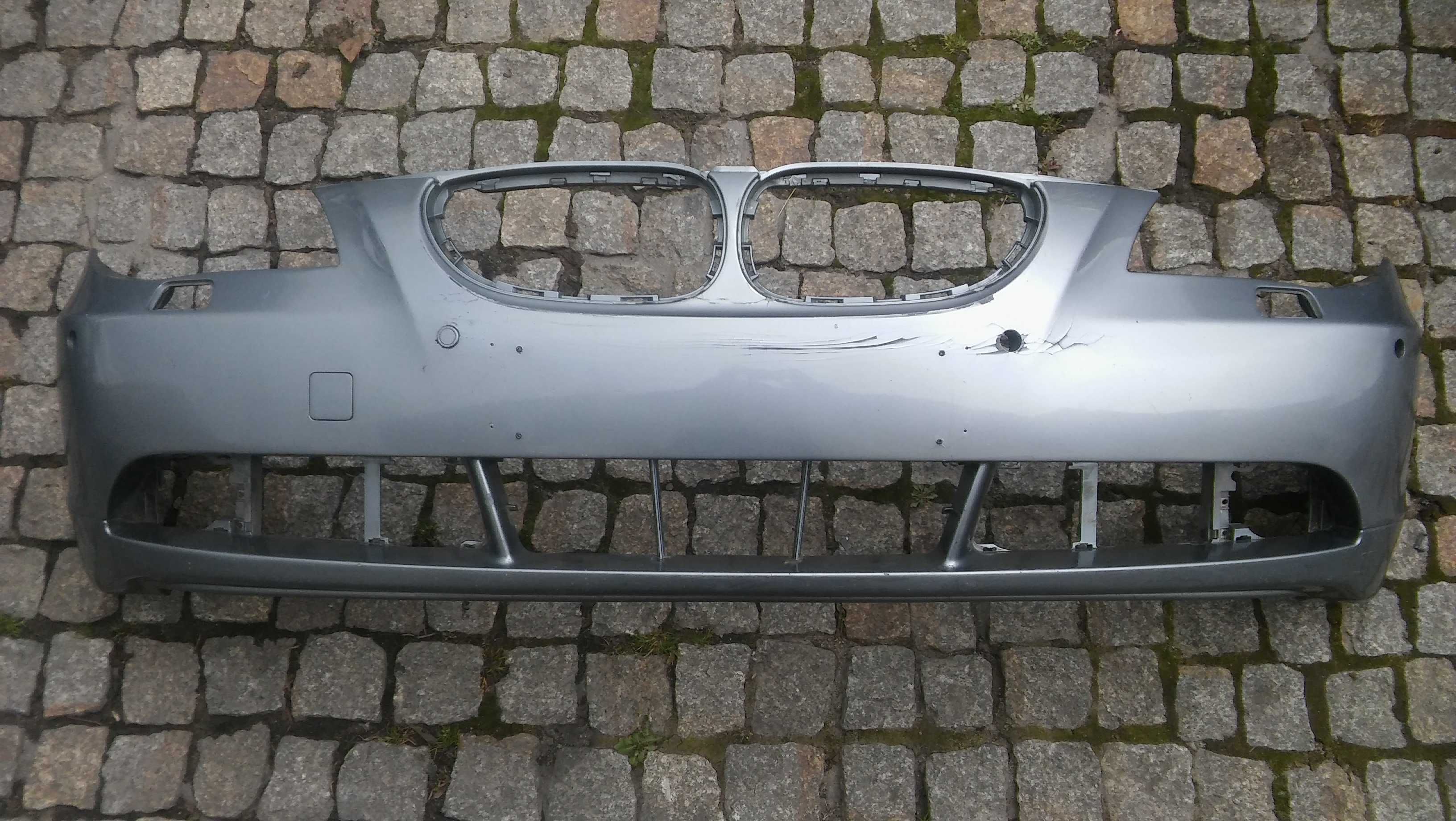 BMW 5,E60,E61,od 03r,zderzak przód,SZARY=SPARKINGGRAPHITE,sprysk,PDCx4