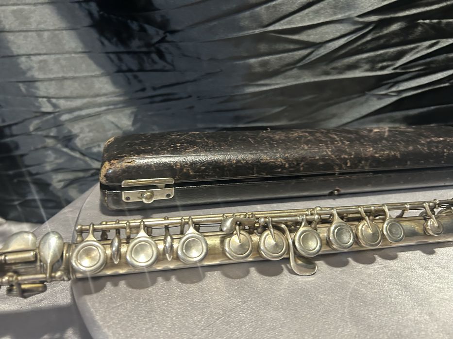 Flet Yamaha (prawdopodobnie) w etui – długość 68,5 cm – sprawny