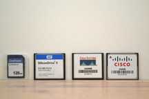 do aparat cyfrowy retro karta karty pamięci Compact Flash CF i MMC